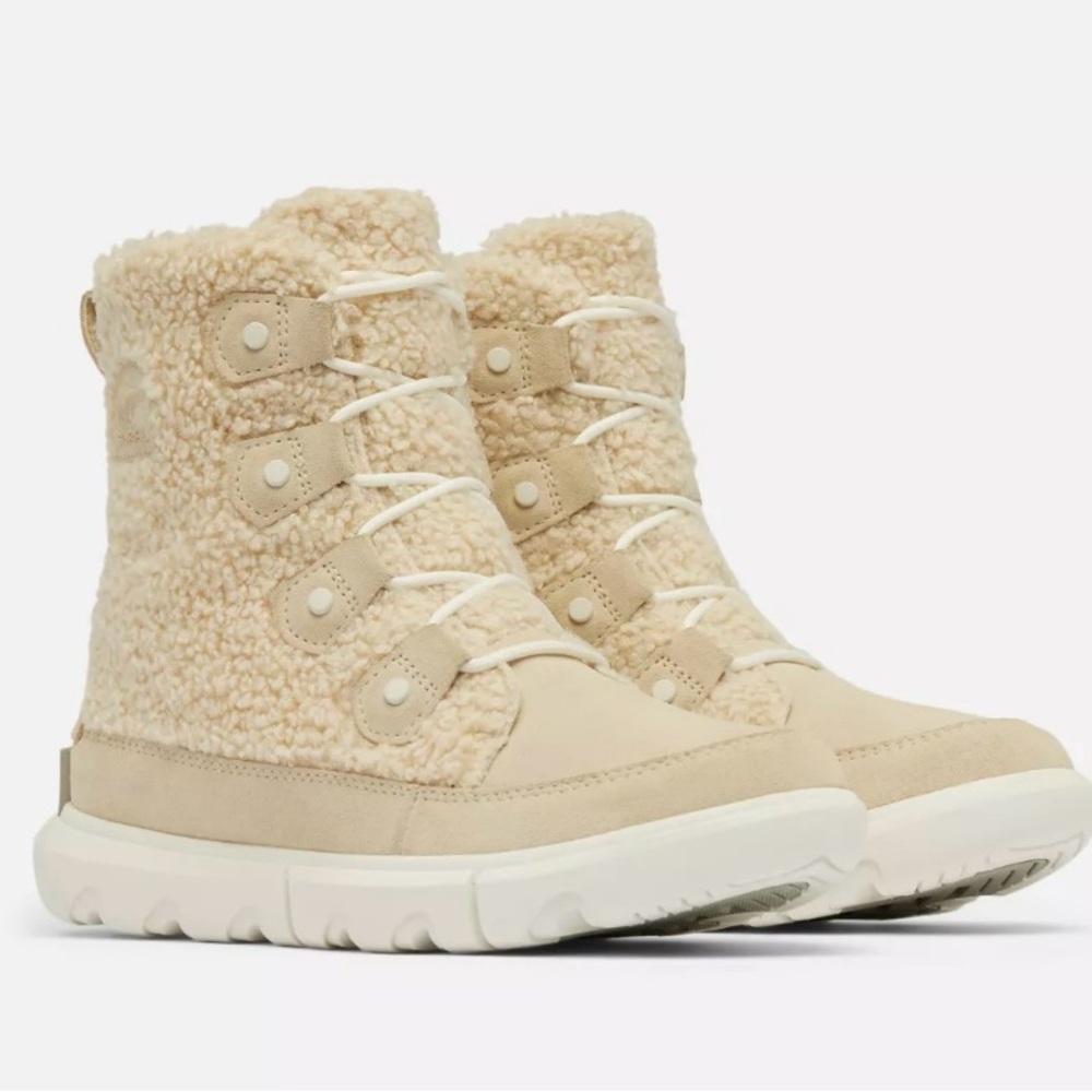 Sorel EXPLORER NEXT JOAN COZY WOMEN'S BOOT, cream, size 8, excellent condition